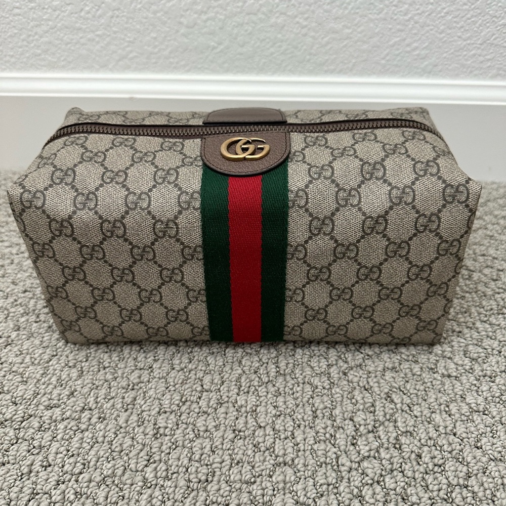 Gucci Savoy Medium GG Toiletry Case